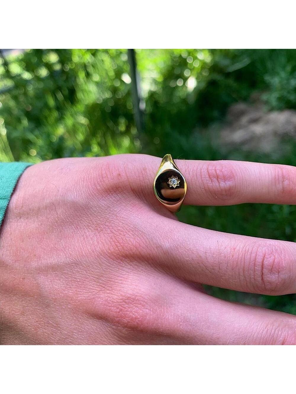 Gold onyx ring with rhinestone diamond. Stainless steel - Picture 1 of 8